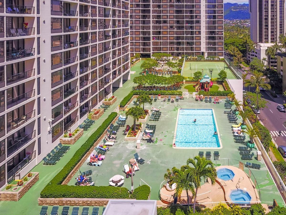 Waikiki Banyan By Koko Resortsホノルル エクステリア 写真